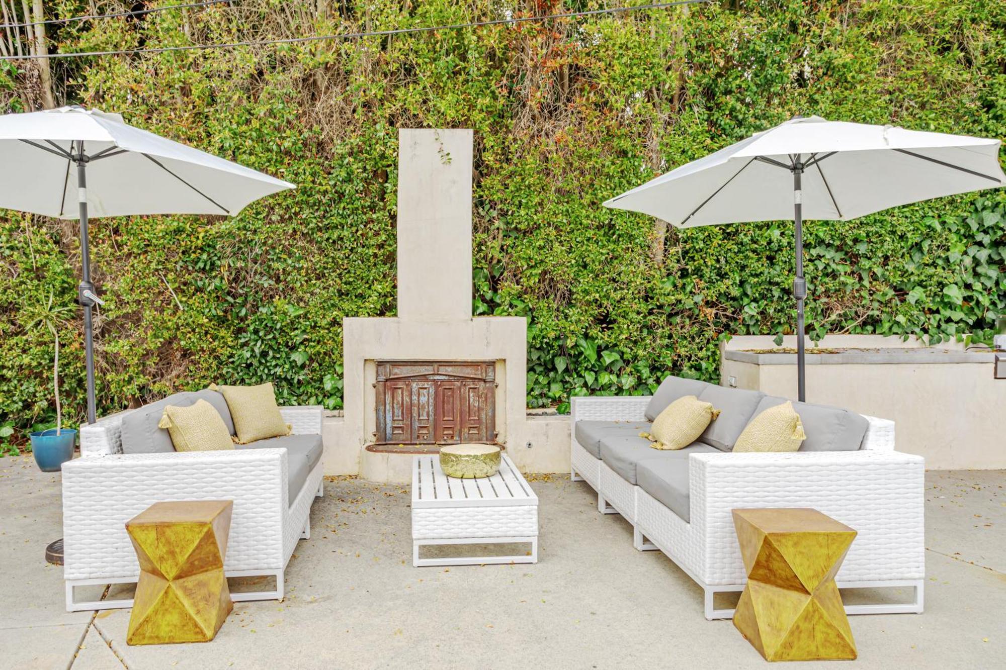 Exquisite Oasis Near Universal With Large Pool Hébergement de vacances