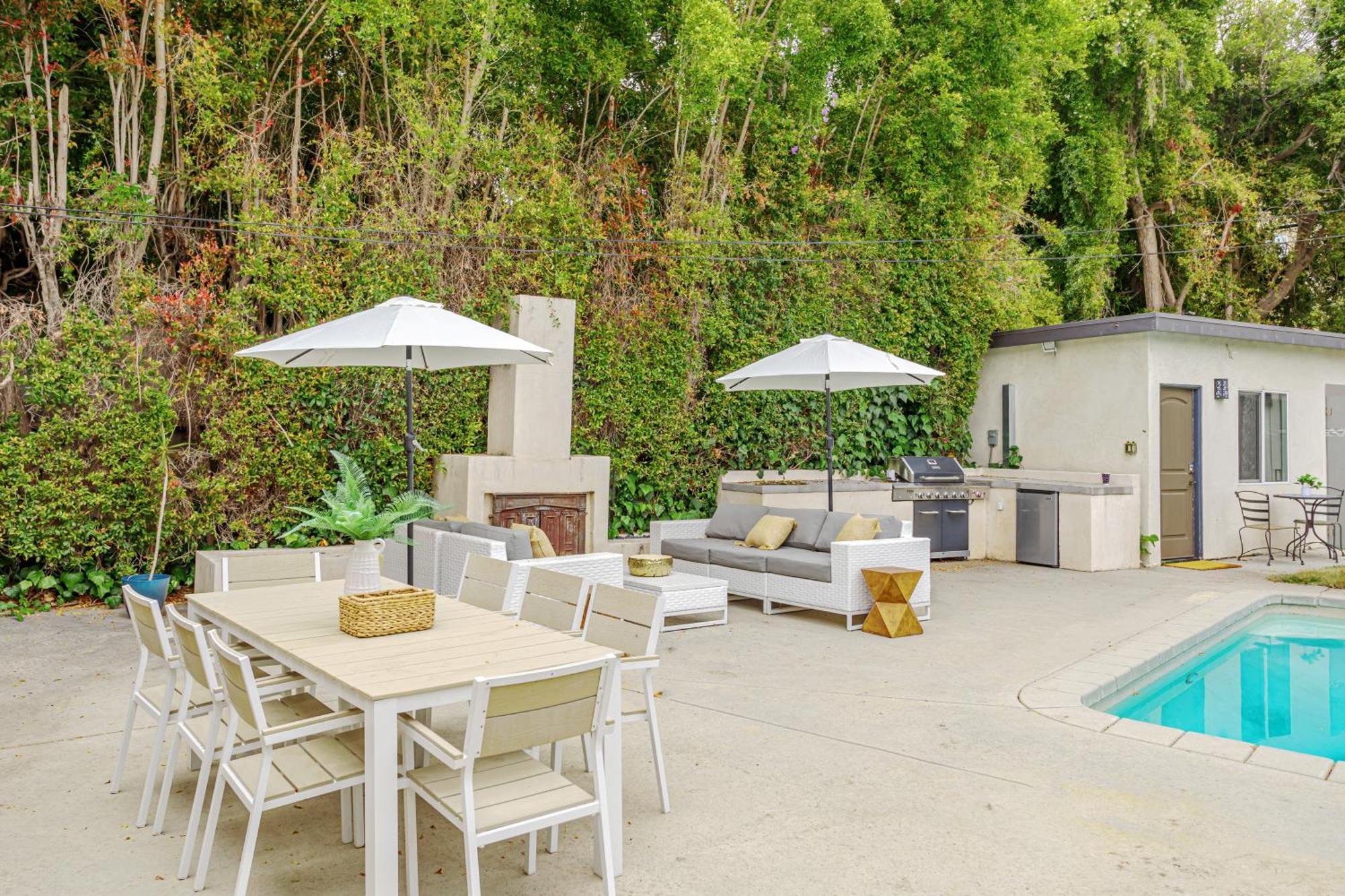 Exquisite Oasis Near Universal With Large Pool Hébergement de vacances